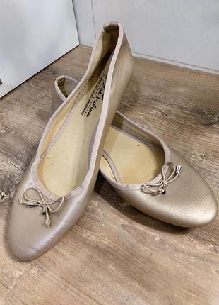 Женские баоетки