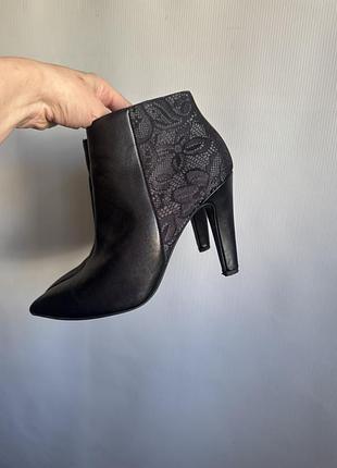 Шкіряні болилтйони manfield (англія)