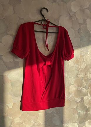 Червона жіноча блуза топ з відкритою спинкою та рукавами ліхтариками