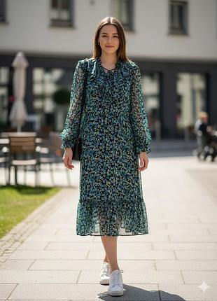 Ніжна шифонова сукня на підкладці