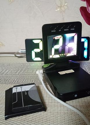 Рабочий видеорегистратор+батарея+карта 4 gb+шнур питания👍✅