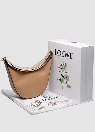 Сумка loewe luna leather shoulder bag in beige