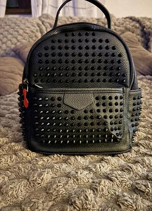 Рюкзак міні з натуральної шкіри з металевими закльопками