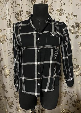 Нічна чорна сорочка viktoria’s secret в білу та ніжно-рожеву смужку