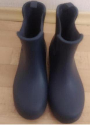 Черевики-челсі crocs, свіжі