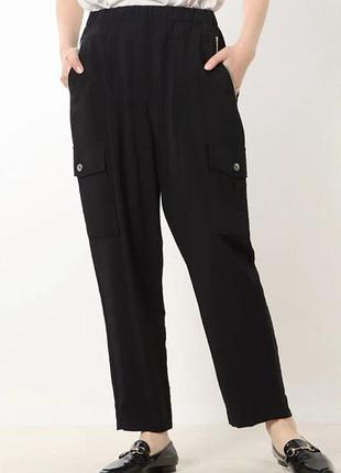 Черные женские брюки карго на резинке