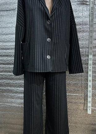 Костюм жіночий