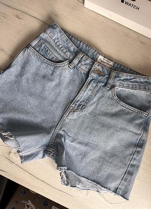 Жіночі джинсові шорти terranova