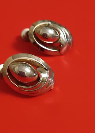 Винтажные клипсы высокого качества. америка.