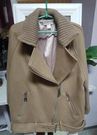 Пальто-косуха бежевого кольору