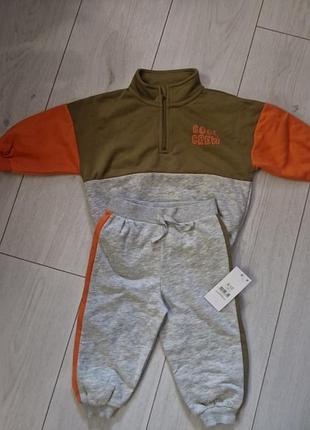 Костюмчик на мальчика