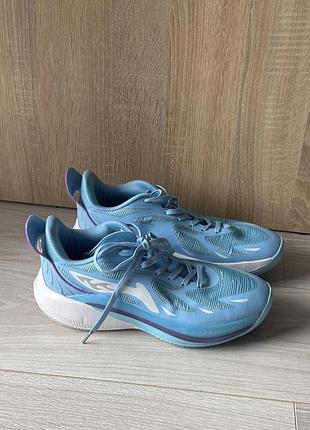 Баскетбольні волейбольні кросівки li-ning