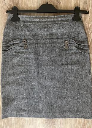 Стильна елегантна жіноча спідниця