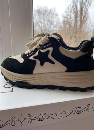 Взуття, кросівки весняні/осінні