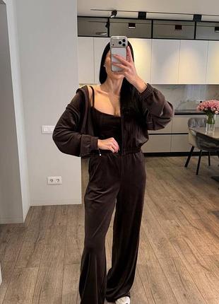 Стильний шоколадний костюм