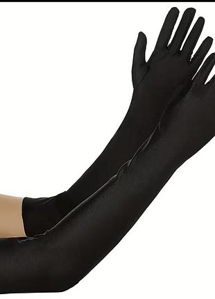 Элегантные длинные перчатки черного цвета.