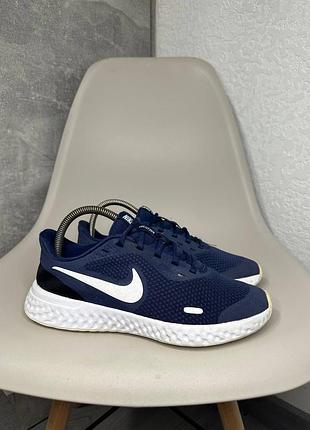 Кросівки nike revolution