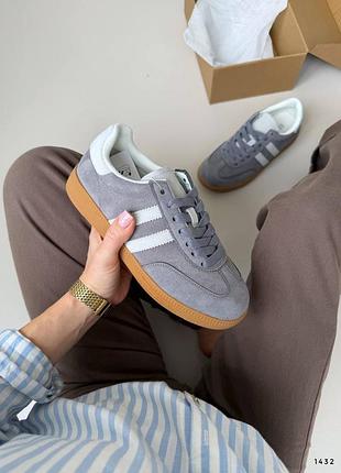 Кроссовки женские в серо-голубом цвете