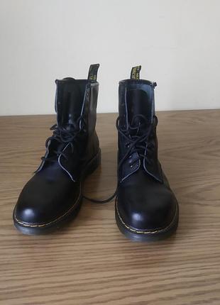 Чоловічі черевики берці в стилі dr. martens