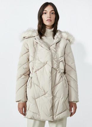 Теплий стильний пуховік