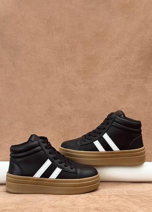 Жіночі демісезонні кросівки