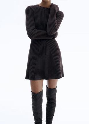 Тепла сукня в шоколадному кольорі