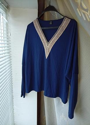 Вишуканий реглан