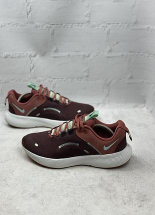 Жіночі спортивні кросівки nike react