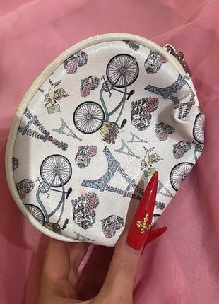 Маленька косметичка з парижом