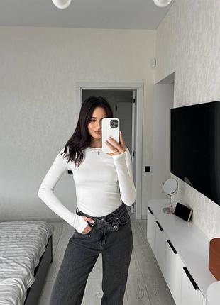 Мʼякий лонгслів з розрізом для пальчика