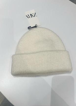 Теплая шапка с шерстью zara
