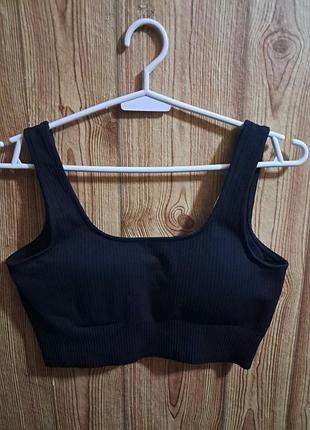 Спортивний топ в рубчик