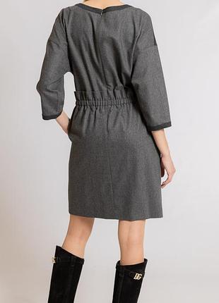 Брендовое женское платье, люксовое бренда ekyog, оригинальный размер s.
в идеальном состоянии, без дефектов 
верх платья свободного кроя,