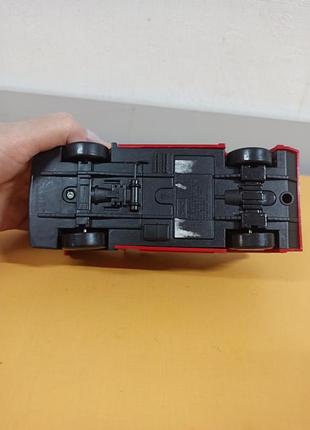 Пожежна машина 8