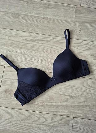 Бюстгальтер essentials 80в