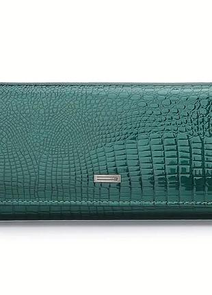 Лакированный кожаный женский кошелек