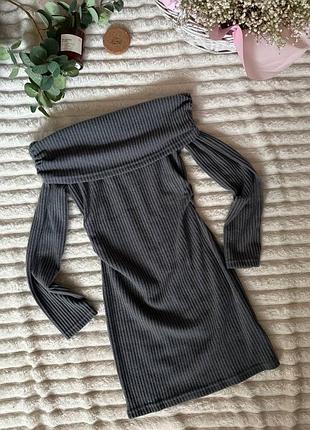 Сукня.            .
