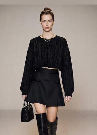 Чорний светр із рюшами next