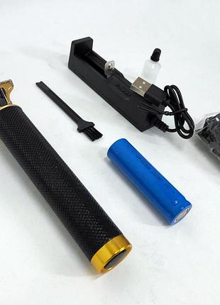 Акумуляторна машинка для стрижки волосся та бороди t9, 4 насадки (1.5, 2, 3, 4 мм), триммер бездротовий