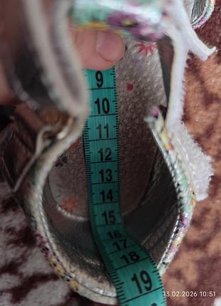 Босоніжки для дівчаток 2