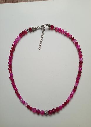 Ожерелье из розового агата
