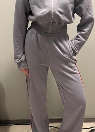 Костюм сірого кольору українського бренду