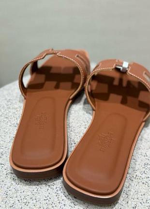 Шльопанці шкіряні