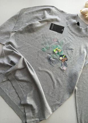 Фирменный джемпер