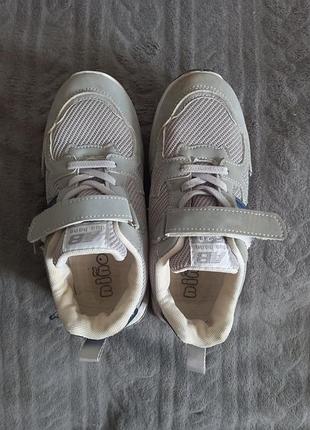 Кроссовки 36-37 размер