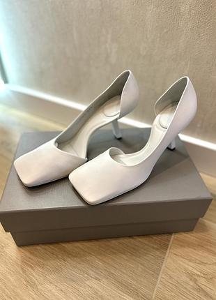 Туфлі лодочки balenciaga