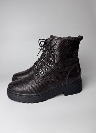 Шкіряні жіночі черевики apple of eden