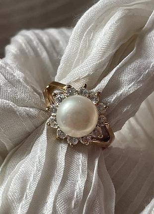 Позолоченое кольцо с натуральным жемчугом