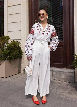 Вишита блузка жіноча біла червона вишиванка