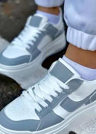 Стильні кросівки 😍ціна❤️‍🔥